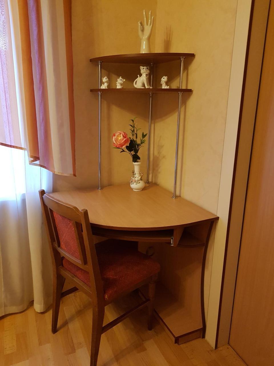 Roses Apartment In The City Center TTchernihiv Extérieur photo